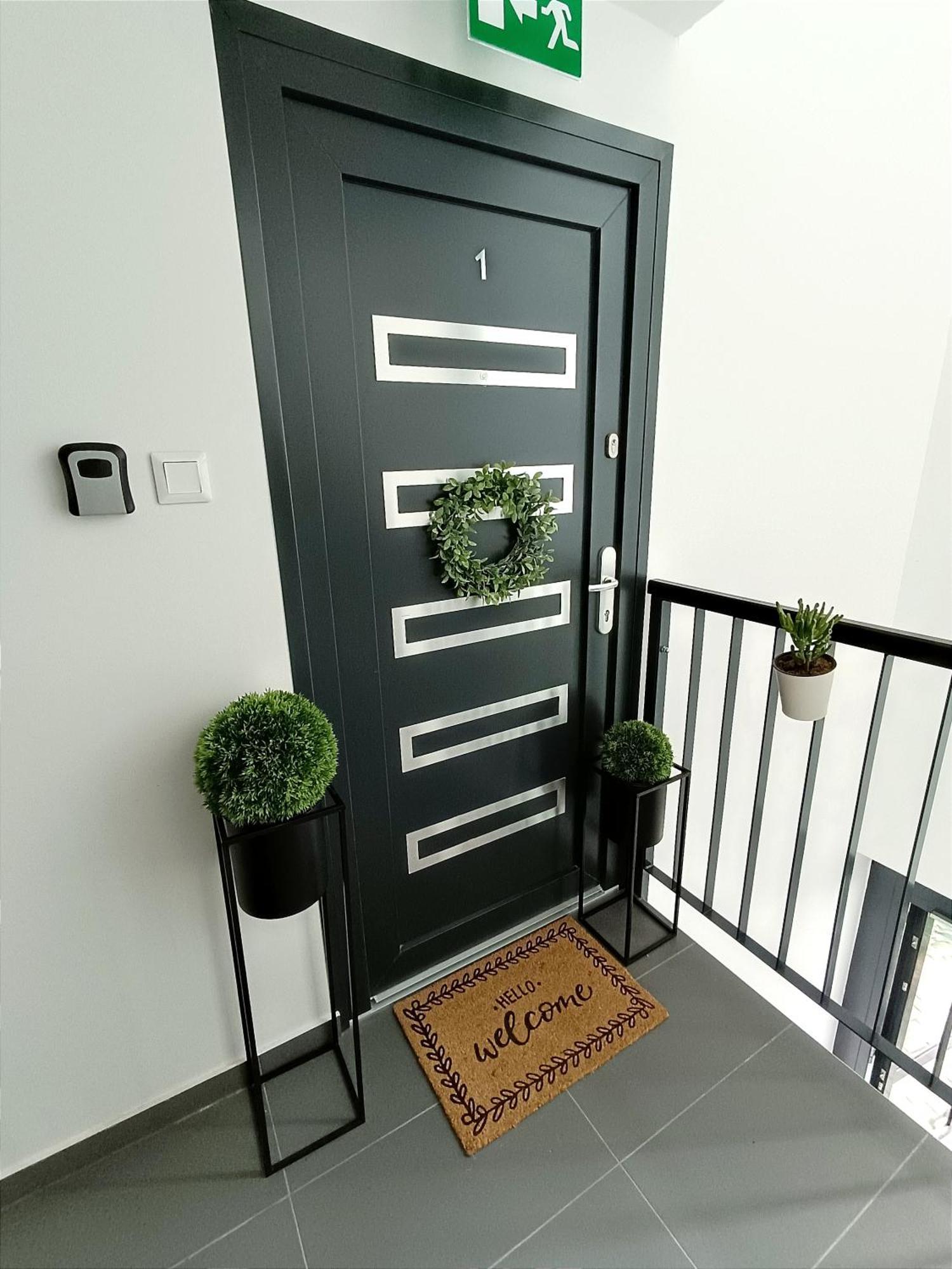 Modern Lux Home 塞格德 外观 照片
